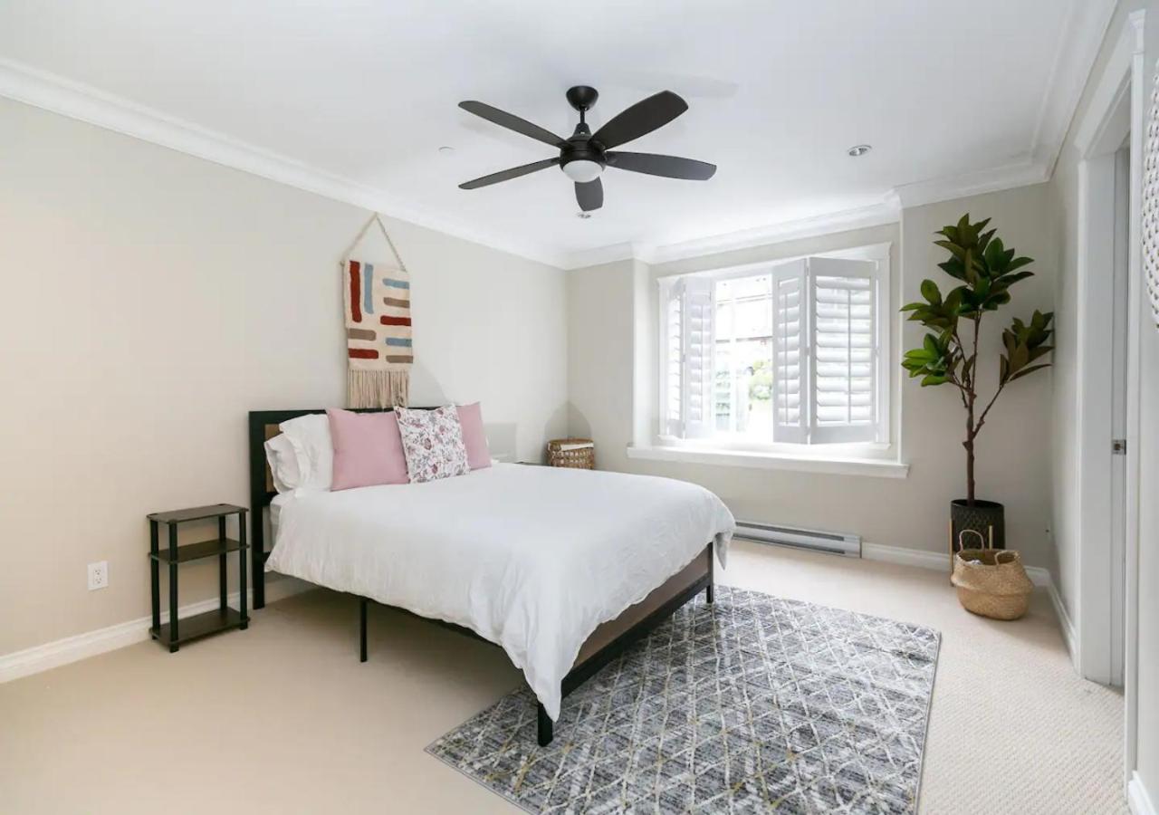 ויקטוריה Bellamy Manor Large Home With 5Beds! In Langford מראה חיצוני תמונה